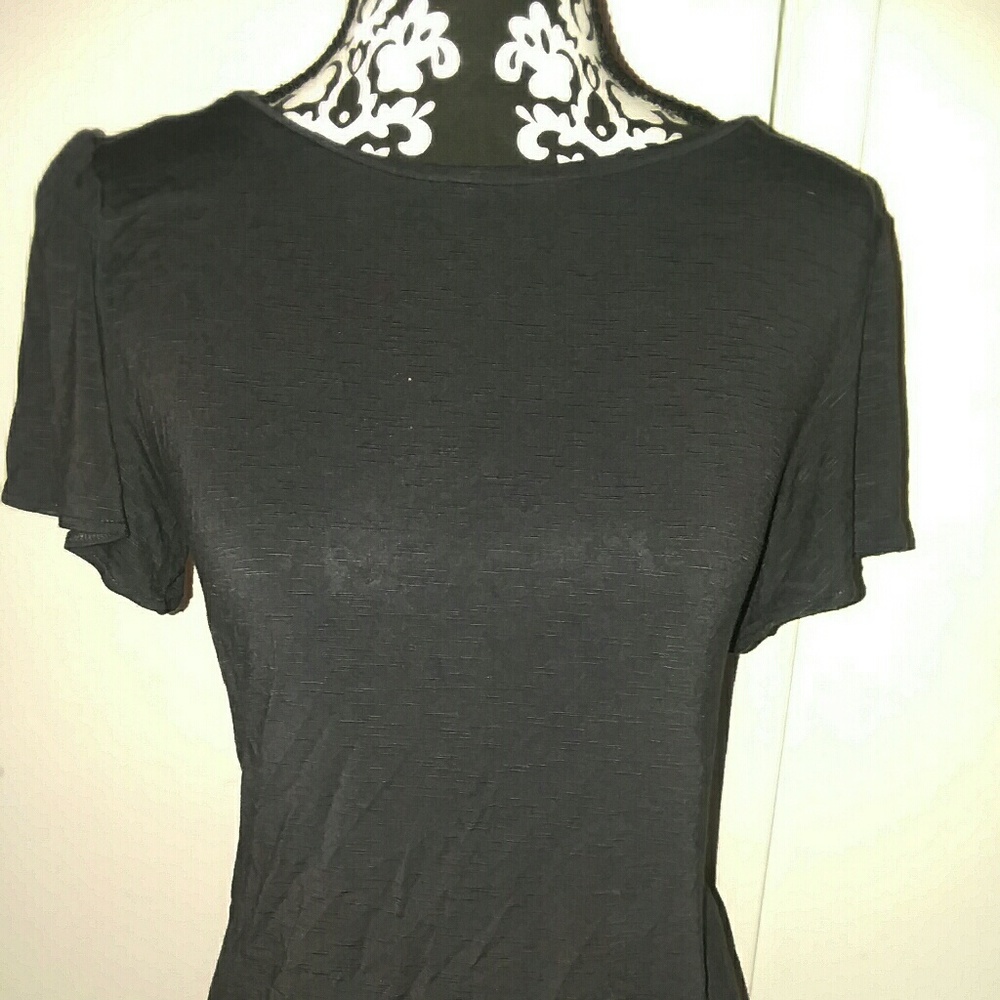 Flutter Sleeve Tee